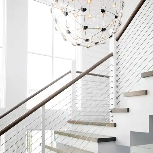 Lustra LED argintie, asimetrica, 60W, lumina naturala, 50x50x120cm, suspendata, moderna LC3021